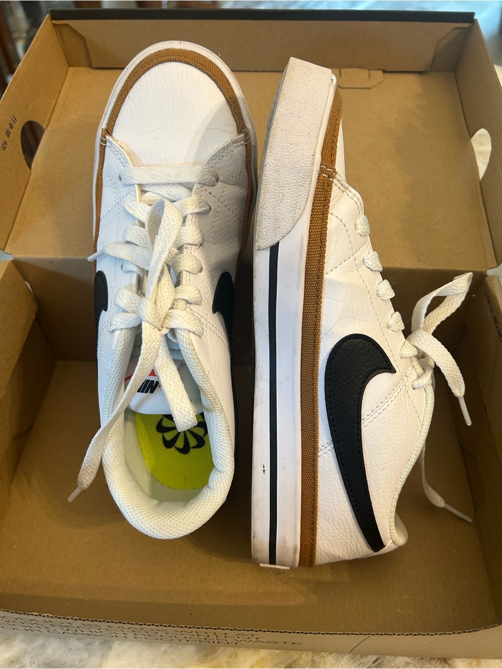 Womens Nike Court Legacy